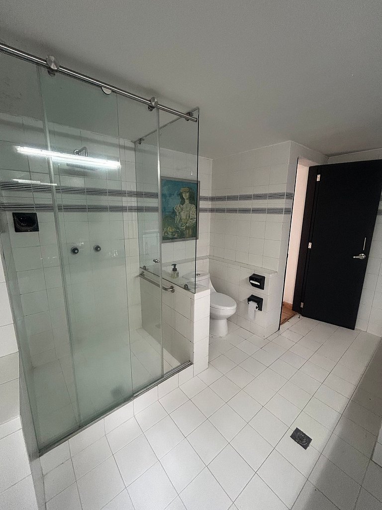 Casa Campestre, Ubicación Central