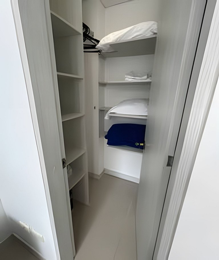 Moderno y cómodo cerca al cable