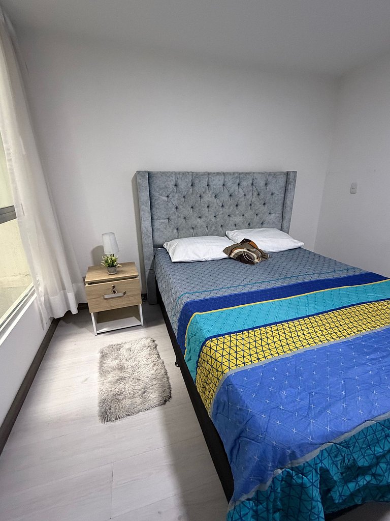 Cómodo Apartamento - Estrato 5