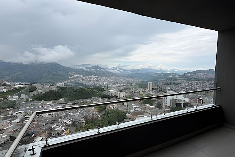 Lujoso con linda vista - Estrato 6