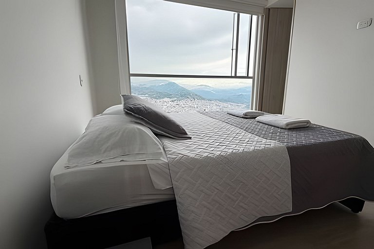 Lujoso con linda vista - Estrato 6